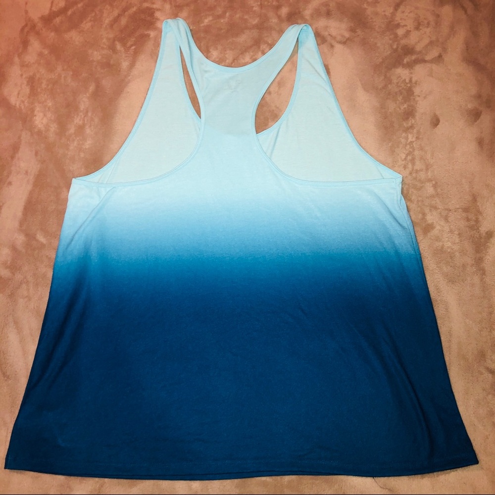 GAP Fit Ombré Racerback Tank Top - Picture 4 of 6